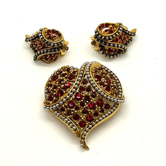 Vintage Gold-Tone Rhinestone Heart Brooch Matching Clip-On Earrings Robert Rose - Picture 1 of 16